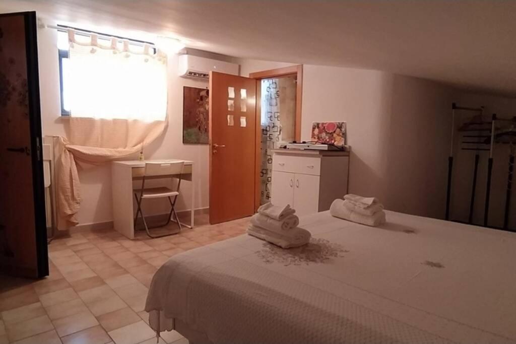 Via Pisa 20 Mansarda Appartement Bari Buitenkant foto